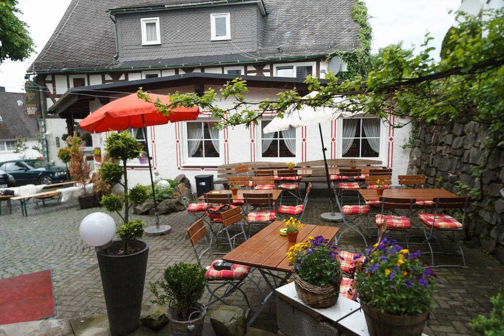 באד לאאספה Hotel Restaurant Lindenhof מראה חיצוני תמונה
