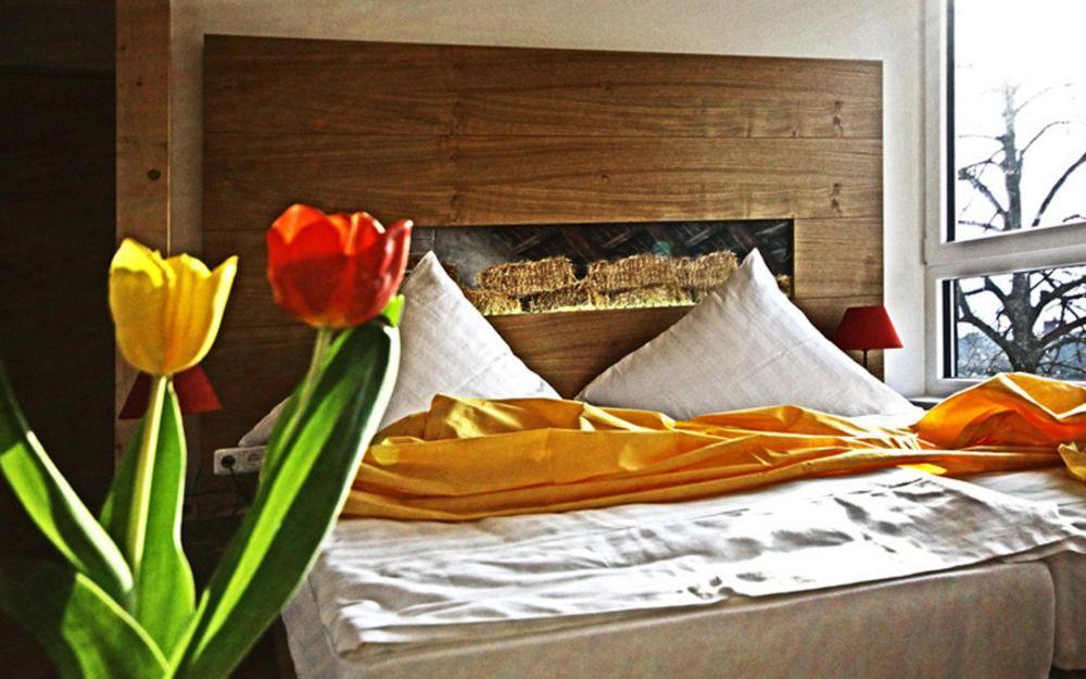 באד לאאספה Hotel Restaurant Lindenhof מראה חיצוני תמונה