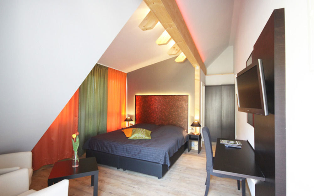 באד לאאספה Hotel Restaurant Lindenhof מראה חיצוני תמונה