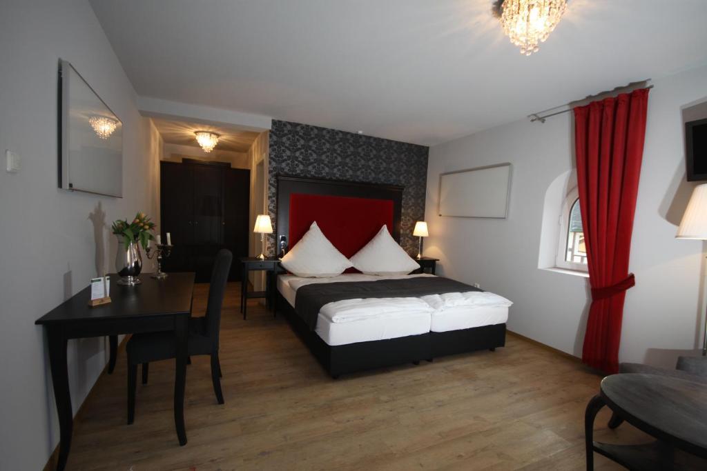 באד לאאספה Hotel Restaurant Lindenhof מראה חיצוני תמונה