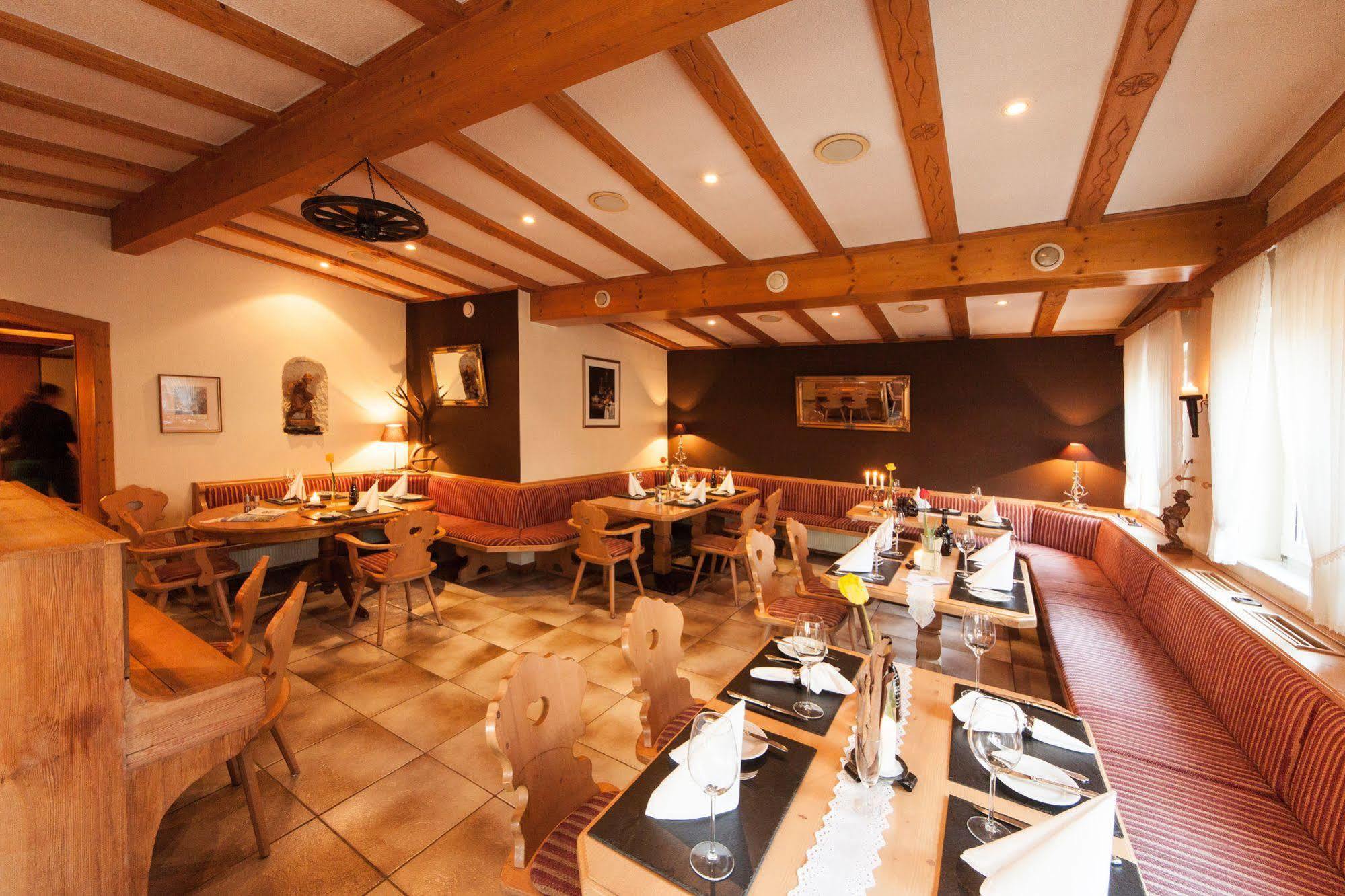 באד לאאספה Hotel Restaurant Lindenhof מראה חיצוני תמונה
