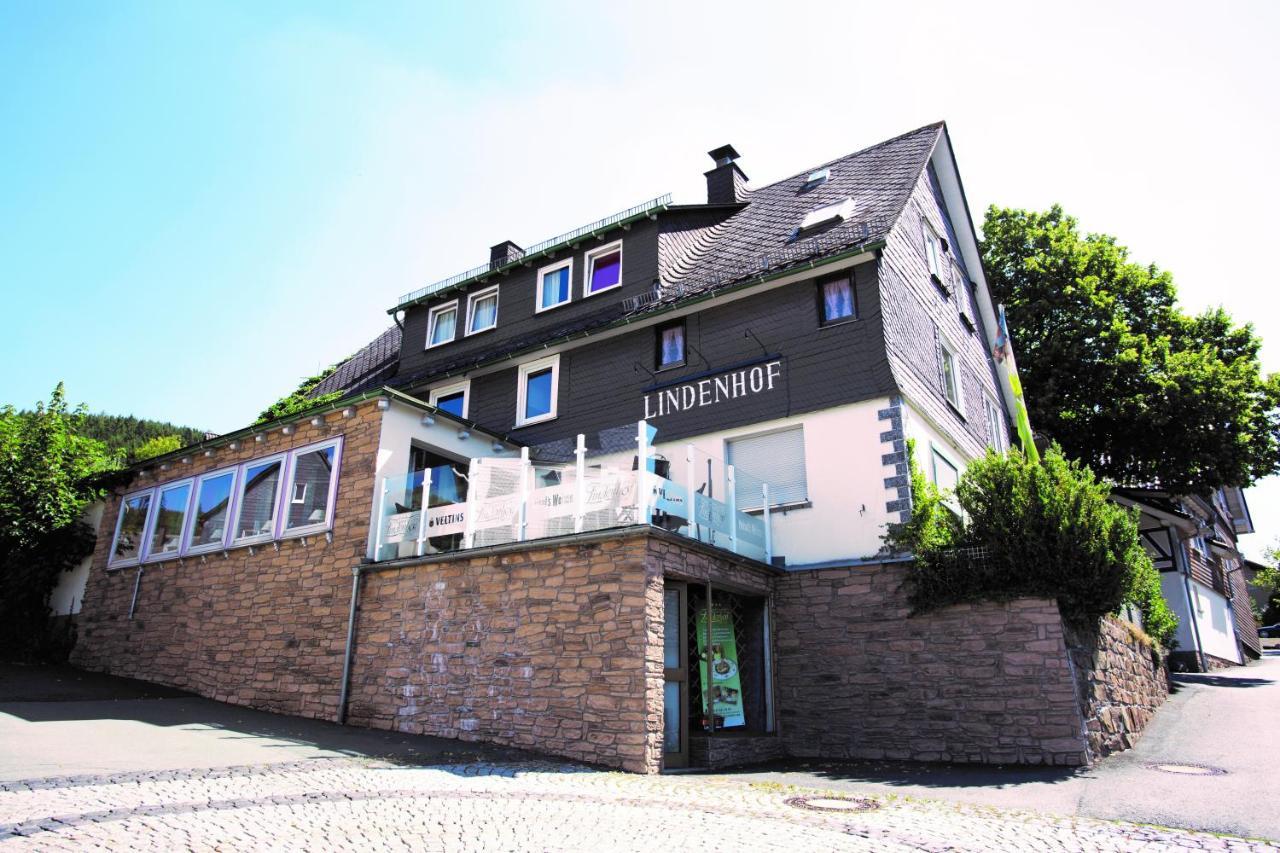 באד לאאספה Hotel Restaurant Lindenhof מראה חיצוני תמונה